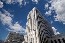 Obtaining of permission by foreign arbitral institutions 
